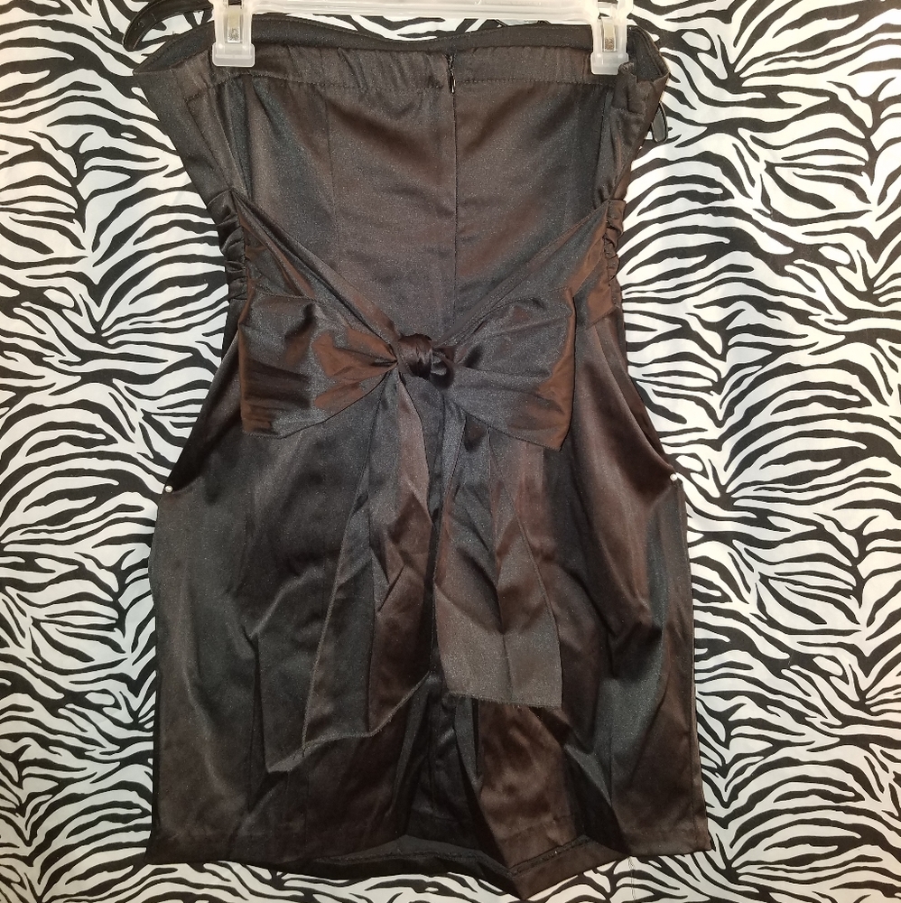 Women's Strapless Dress - Picture 7 of 7